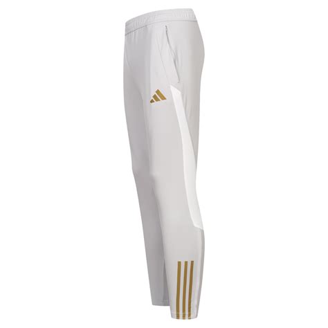 korting op adidas treiningsbroek